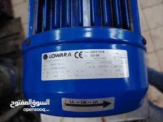  1 مضخه لوارا إيطالي 3فاز أستعمال شهر تعمل على الماء البارد والحار 4حصان +محبس 2أنش وسنوليويت عدد2