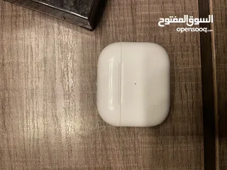  1 airpods 4 مستعمل