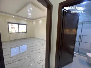  15 شقه فاخره للبيع بسعر حرق في الجندويل 200م طابق أول من المالك مباشره