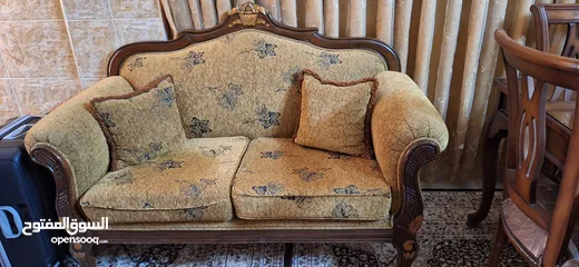  3 طقم غرفة جلوس كنبايات خشب زان 9 مقاعد بحالة جيدة جدا