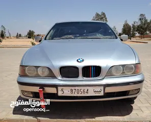  14 فنس واحد Bmw525 نضيفا