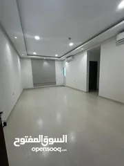  7 شقة فخمة للإيجار مطلة على البحر  Luxurious apartment for rent with sea view.