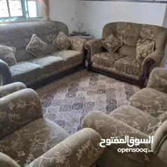  1 طقم كنب للبيع بسبب النقل
