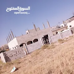  6 منزل عظم للبيع على مساحة أرض نصف دونم تقريبا  في رجم الشامي