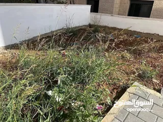  2 شقه للبيع مع حديقه في عين مصباح قرب مقر الاذاعه والتلفزيون
