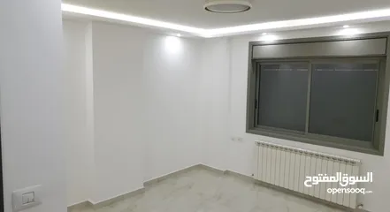  16 شقة فاخرة للبيع في الطيرة – 185م – تشطيب جديد