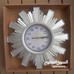  6 ساعات حائط للبيع