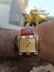  11 ساعة موناليز اصلية مطلية ذهب عليها احجار ألماس