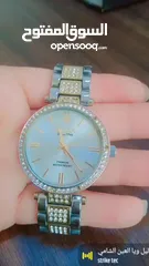  4 ساعة اومكس(Omax) ستاتي ( نسائية)  الساعه ثقيله ومرتبه والها قيمه
