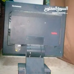 17 شاشه   Lenovo thinkvisio لا تاخذ مساحه كبيره من المكتب