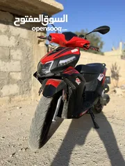  5 سكوتر QJ MOTOR 125 cc موديل 2022