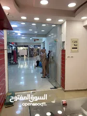  2 محل تجاري للبيع او للضمان السنوي في مجمع الاشقر الطابق الاول بجانب مصلى النساء