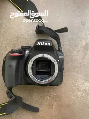  3 كاميرا Nikon d3300 مستعمل بحالة الوكالة مع ستاند للبيع