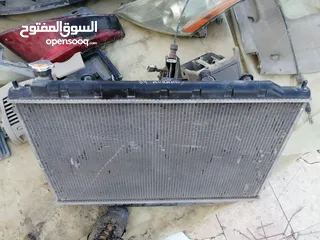  13 قطع سيارة نيسان مورانو موديل من 2004 الى 2008  **المحرك غير موجود** لكن باقي القطع بحالة ممتازة جدًا