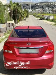 4 Hyundai Accent