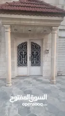  2 فرصة استثمار اكثر من رائعة سعر لقطة  في جبل عمان عمارة سكنية بدخل اكثر من 10% سنوي
