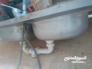  6 رخام مطبخ مع الخزائن   و مجلى عدد 2   و مغسلة بحاله جيده جدا    للبيع بسعر مغري