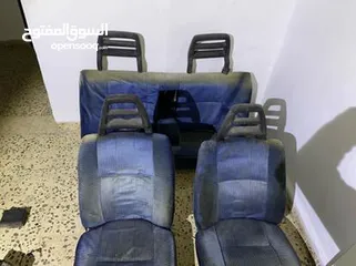  1 كراسي فولفو 240 و اضويه خلفي و بخاخ مواسير و قطع اخرى كثيره للبيع المستعجل