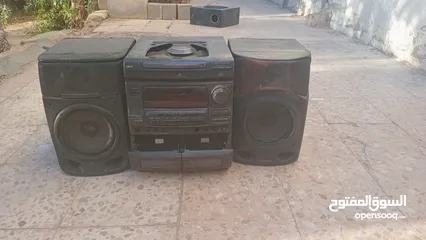  4 ستيريو للبيع للبيع مع سماعات بسعر رخيص جدا