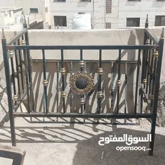  1 تخت حديد للبيبي من عمر 0 لـ 3 سنين