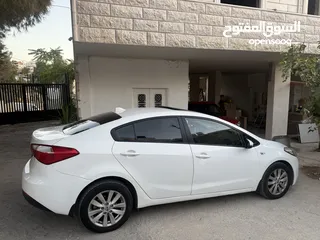  12 كياK3 سيراتو فتحة سقف  2014 بنزين ماتور 1600 نخب