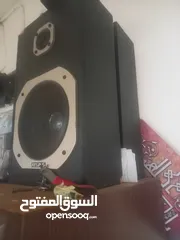  2 مسجل كاترج وكاسيت وراديو قديم عمره اكتر من 50 سنه مع سمعاته للبيع