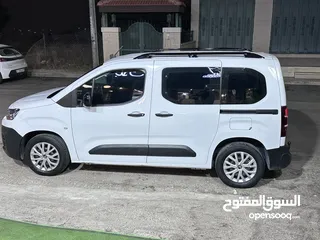  7 سيتروين برلنجو بحاله الوكاله بيع او بدل على كادي