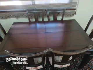  2 طاولة سفرة 8 كراسي بحاله جيده للبيع في الرصيفه حي الرشيد