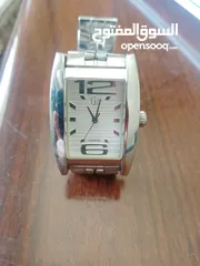  2 ساعه جيس الاصلي ولا خدش