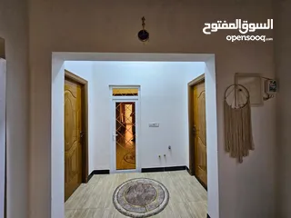  14 بيت 3 طوابق للبيع