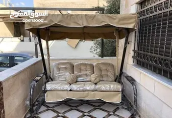  8 مراجيح ثلاثية وثنائية ورباعية واطقم رتان 5 و7 مقاعد واطقم كنب حديد قوية وعش البلبل حجم جامبو رائعة