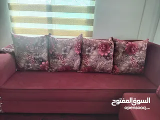  2 كورنر 4مقاعد مع 10مراكي مع موكيت  مع طرابيزات زجاج عدد 2 سعر 170