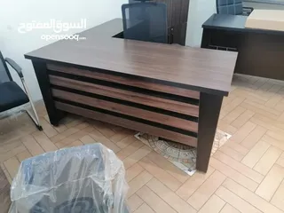  7 مكتب خشب لامينت 140*70 مع جانبية وطاولة وسط بسعر المصنع تفصيل كافة الاثاث المكتبي
