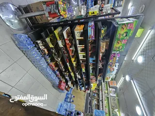  3 سوبر ماركت مع قهوة داخل كازية للبيع بكامل المعدات والبضاعة