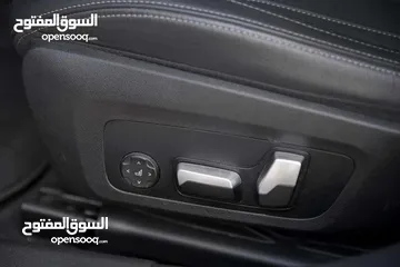  10 BMW 330e XDrive 2022 M kit للبيع كاش او اقساط