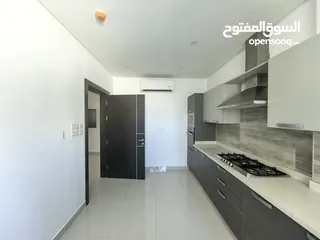  5 للايجار شقه سكنية نظيفة جدا مع التكييف .مكونة من.  غرفتين صالة ومطبخ  وحمامين موقع ممتاز