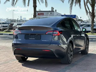  11 TESLA MODEL Y 2024