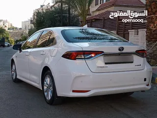  12 تويوتا كورولا 2022 للبيع