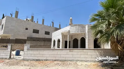  3 بيت مستقل شبه ڤيلا تصميم مميز في أفضل مناطق جاوا واصل جميع الخدمات بأقل من سعر التكلفة