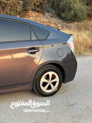  15 تويوتا بريوس 2013