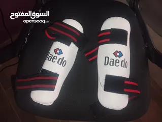  10 معدات ولباس تايكواندو شبه جديدة  استعمال شهر