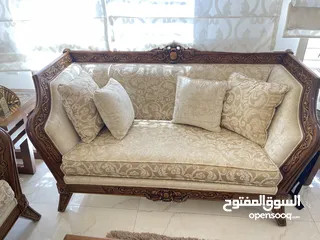  4 غرفة ضيوف زان صولد حفر يدوي 9 مقاعد صناعه محلية من معرض لجاسي السعرعند الشراء 4800 السعر المطلوب600