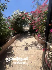 5 بيت مستقل للبيع