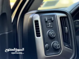  20 GMC SIERRA DENALI  2018 جمس دينالي فل مواصفات بحالة ممتازة فورويل فتحة لون اسود داخل اسود