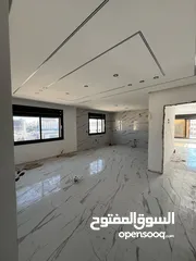  8 بالاقساط شقة في تلاع العلي بتشطيب فندقي من المالك مباشرة شارع احد بناء حديث