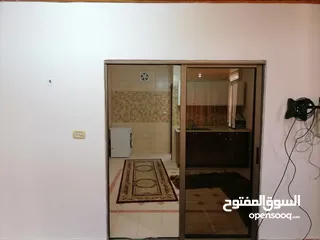  23 شقة ط3 دير غبار 200 م مع روف