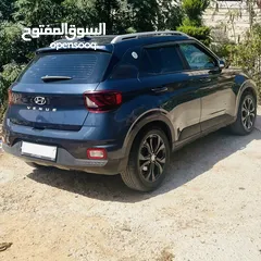  5 Hundai venue (V) one million 2020