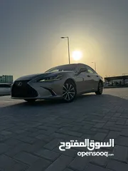  18 لكزس 2019 ES300h خليجي