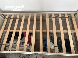  2 سرير نوم سنقلbed room with mattress