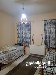  6 الرابية / شارع المدينة المنورة شقة 145م طابق 3 قرب ديوان المحاسبة بسعر جيد